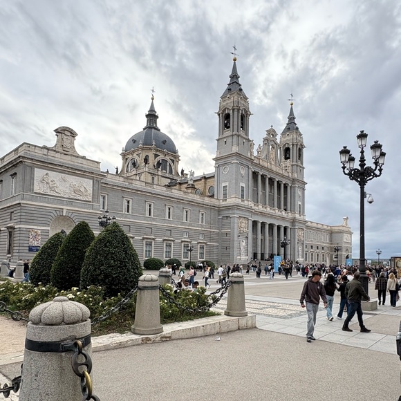 Meet your Posher, Esther - Picture 10 of 12